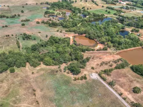 1923 E Tecumseh Rd, Norman, OK 73071 photo 3