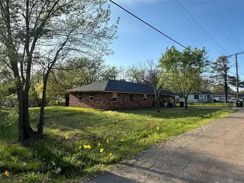 1104 N Draper Ave, Shawnee, OK 74801