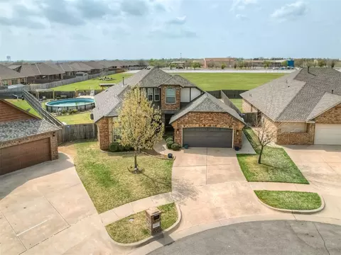 12616 NW 7th Ct, Yukon, OK 73099