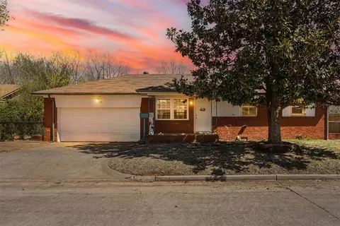2500 Becker Pl, Del City, OK 73115