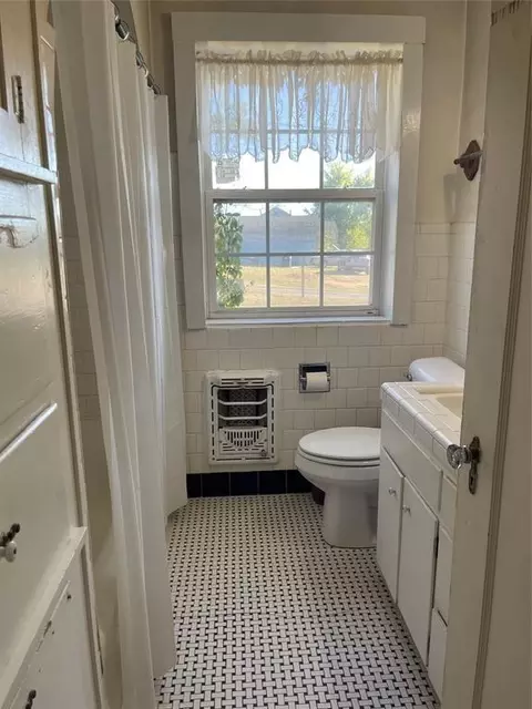 Bath - 206 E 3rd St, Carnegie, OK 73015 photo 1 of 1