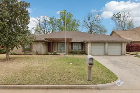 9112 Oak Hollow Dr, Oklahoma City, OK 73130