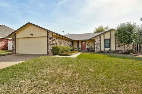 108 Nelson Park Pl, Moore, OK 73160