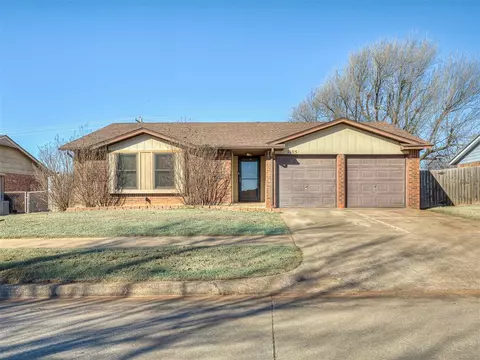 1105 Sweetgum St, Moore, OK 73160
