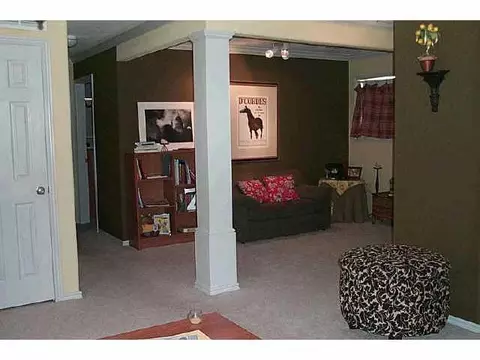 19 E 21, Edmond, OK 73013 photo 3