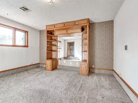 Living - 1618 E Tyler Dr, Tuttle, OK 73089 photo 5 of 8