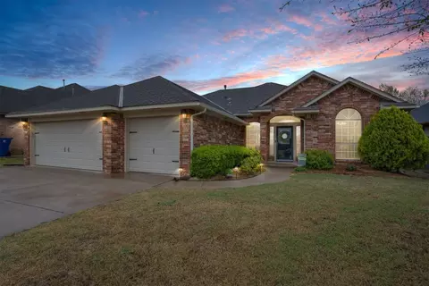 1893 Long Trl, Edmond, OK 73012