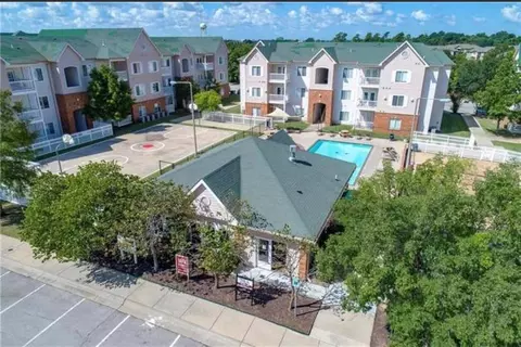 2200 Classen Blvd #4111, Norman, OK 73071