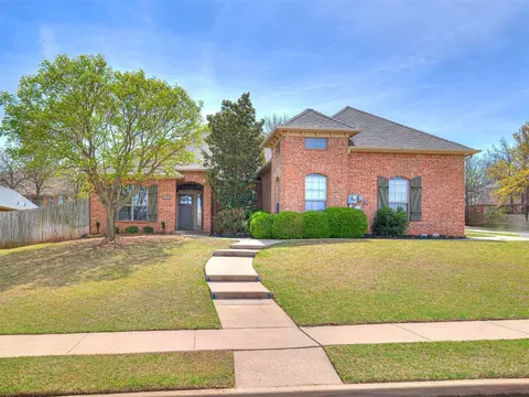 2502 Ashe Creek Dr, Edmond, OK 73034