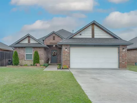 10012 SW 22nd St, Yukon, OK 73099