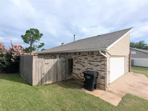1017 Silver Maple, Moore, OK 73160 photo 24