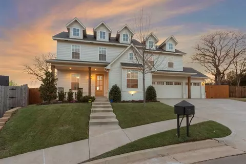7300 Waters Edge Ct, Edmond, OK 73034