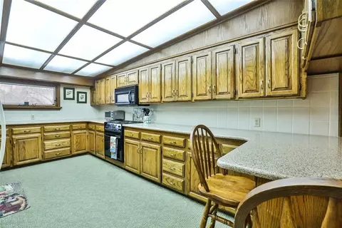 Kitchen - 606 16th St, Prague, OK 74864 photo 2 of 5