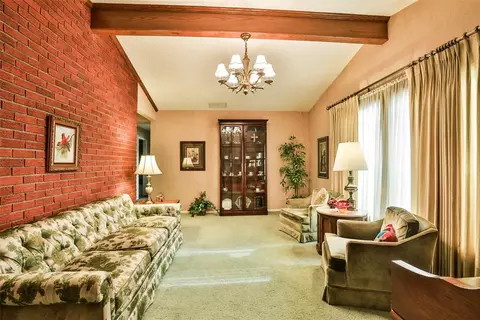 Living - 606 16th St, Prague, OK 74864 photo 6 of 7