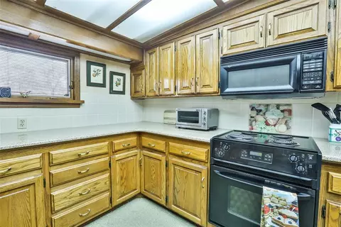 Kitchen - 606 16th St, Prague, OK 74864 photo 1 of 5