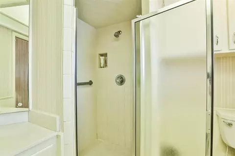 Bath - 606 16th St, Prague, OK 74864 photo 6 of 6