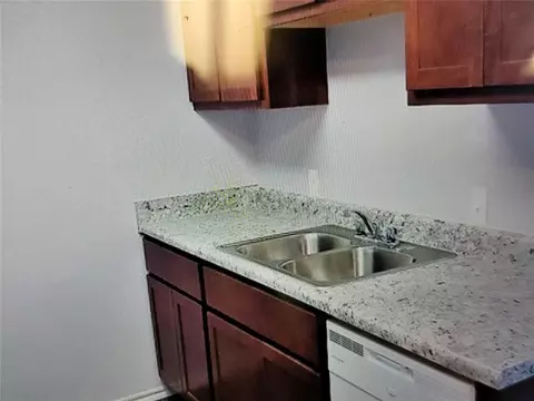 617 W 3rd St, Watonga, OK 73772 photo 4