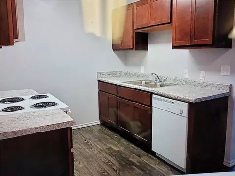 617 W 3rd St, Watonga, OK 73772 photo 3