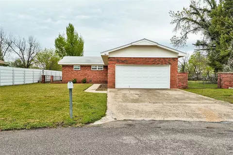 9420 NE 11th St, Midwest City, OK 73130