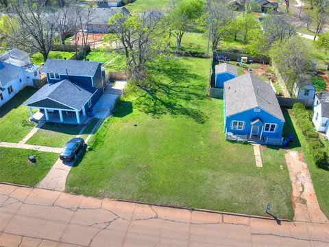 711 E Perkins Ave, Guthrie, OK 73044 photo 2