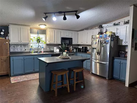 716 E Franklin Ave, Apache, OK 73006 photo 8