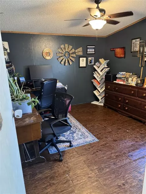 716 E Franklin Ave, Apache, OK 73006 photo 12