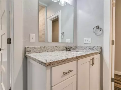 207 W Apache St, Norman, OK 73069 photo 36