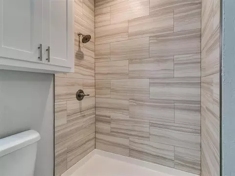 207 W Apache St, Norman, OK 73069 photo 40