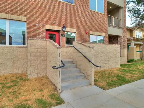 207 W Apache St, Norman, OK 73069 photo 7