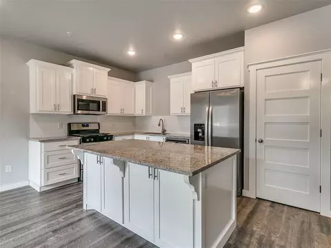 207 W Apache St, Norman, OK 73069 photo 17