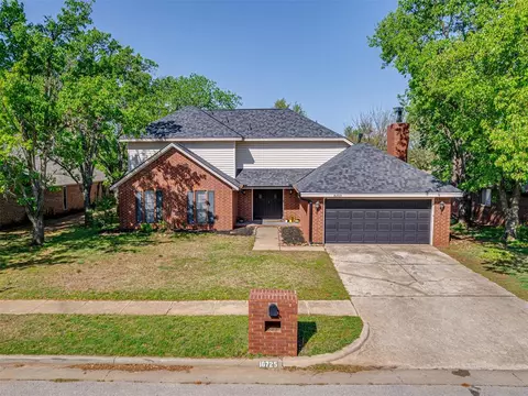16725 Sunny Hollow Rd, Edmond, OK 73012
