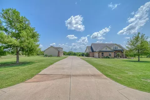 2101 Fox Croft Rd, Norman, OK 73026