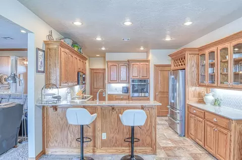 Kitchen - 2101 Fox Croft Rd, Norman, OK 73026 photo 1 of 7