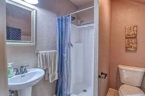 Bath - 2101 Fox Croft Rd, Norman, OK 73026 photo 9 of 9