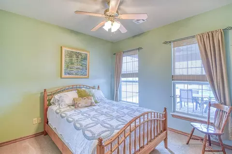 Bedroom - 2101 Fox Croft Rd, Norman, OK 73026 photo 6 of 7