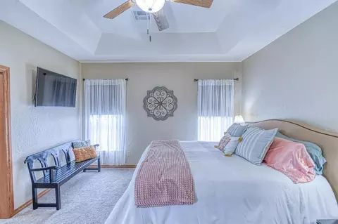 Bedroom - 2101 Fox Croft Rd, Norman, OK 73026 photo 2 of 7