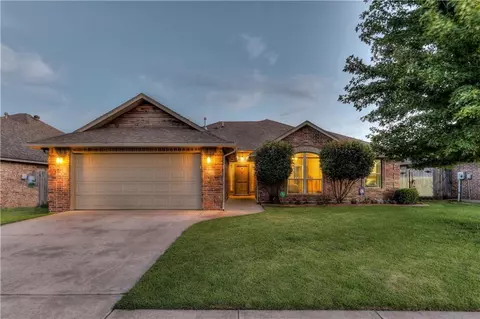 504 SW 161st St, Oklahoma City, OK 73170