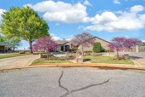 417 Pheasant Cir, Altus, OK 73521