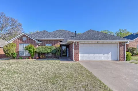 917 Blue Bird Ter, Purcell, OK 73080
