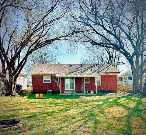 1422 Eisenhower Rd, Norman, OK 73069 photo 2