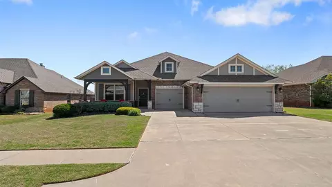 5008 Wister Ln, Edmond, OK 73025