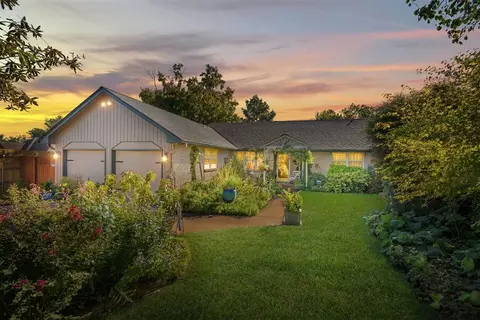 1904 S Boulevard St, Edmond, OK 73013
