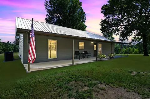 615 Alpaca Ln, Broken Bow, OK 74728