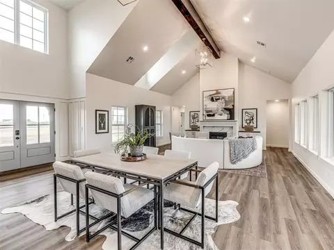 2438 S May Ave, Guthrie, OK 73044