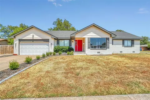 201 S Cardinal Cir, Altus, OK 73521