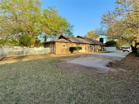 2017 Crestmont St, Norman, OK 73069 photo 32