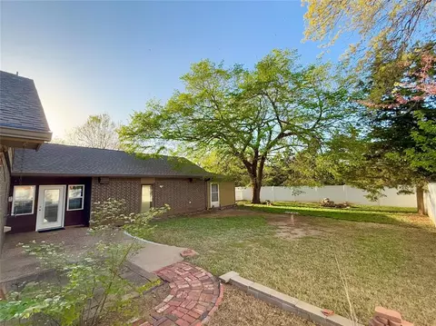 2017 Crestmont St, Norman, OK 73069 photo 39
