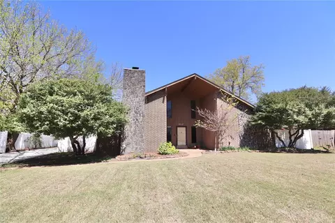 2017 Crestmont St, Norman, OK 73069