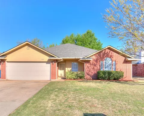 1609 George St, Edmond, OK 73003