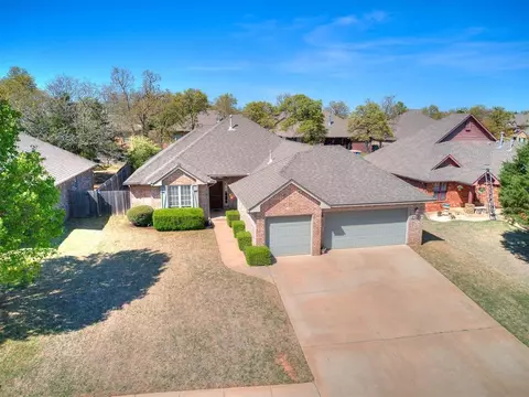 2309 Tuscan Ln, Edmond, OK 73034